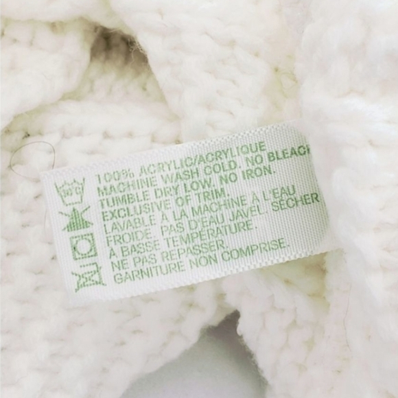 BULA Knit White Infinity Scarf NWOT - Picture 6 of 6